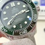 Omega Seamaster Diver 300M, Green Dial