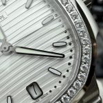 Patek Philippe Nautilus femme — AV-0097