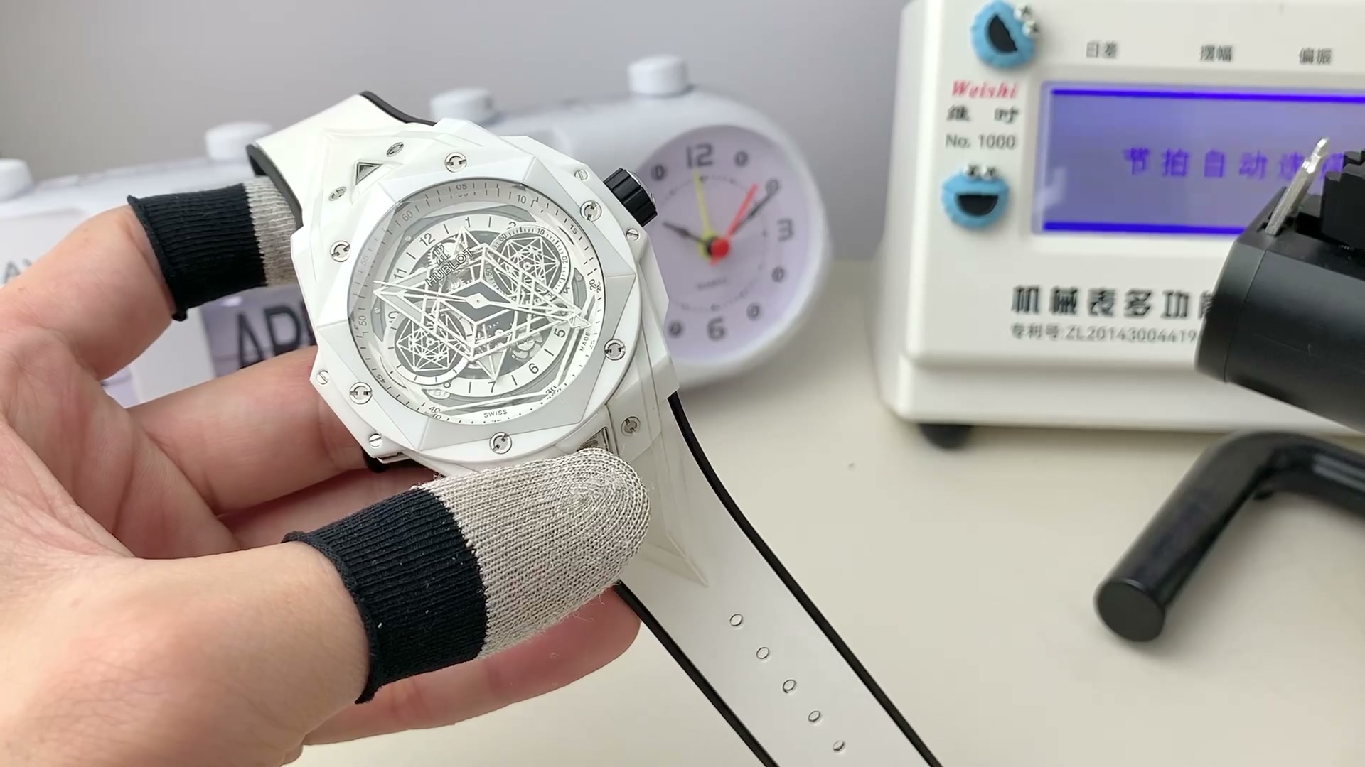 Hublot Big Bang Unico Sang Bleu II, Weiße Keramik