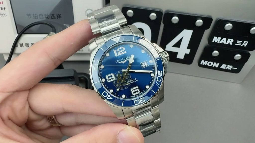 Longines HydroConquest — AV-0126