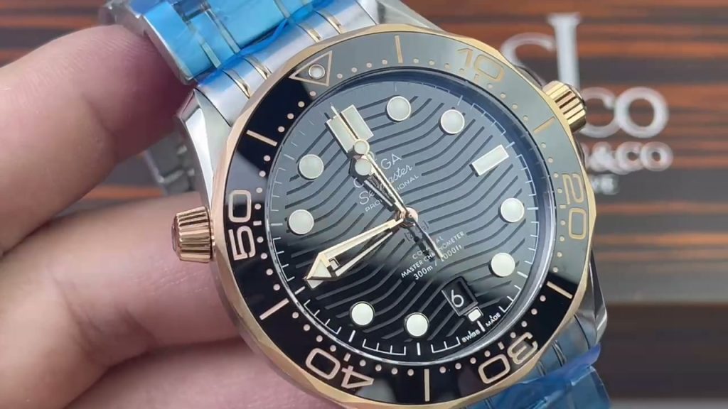 Omega Seamaster Diver 300M — AV-0144