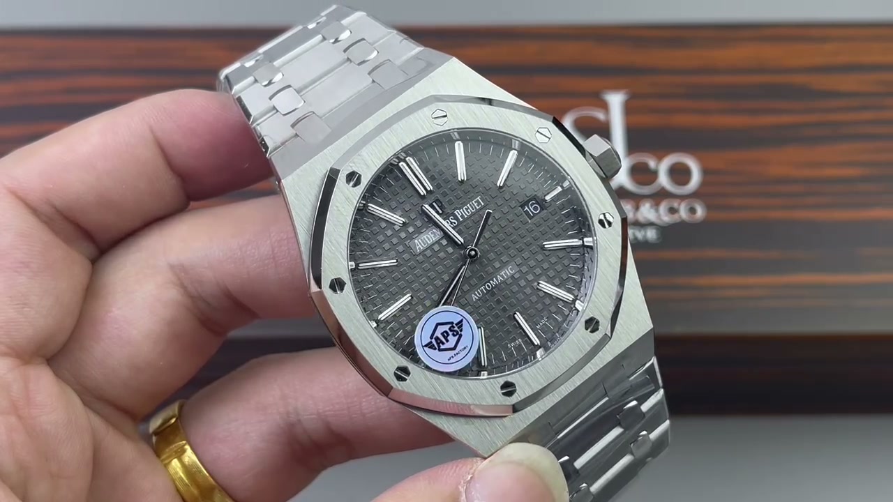 Audemars Piguet Ref. 15500 — AV-0147