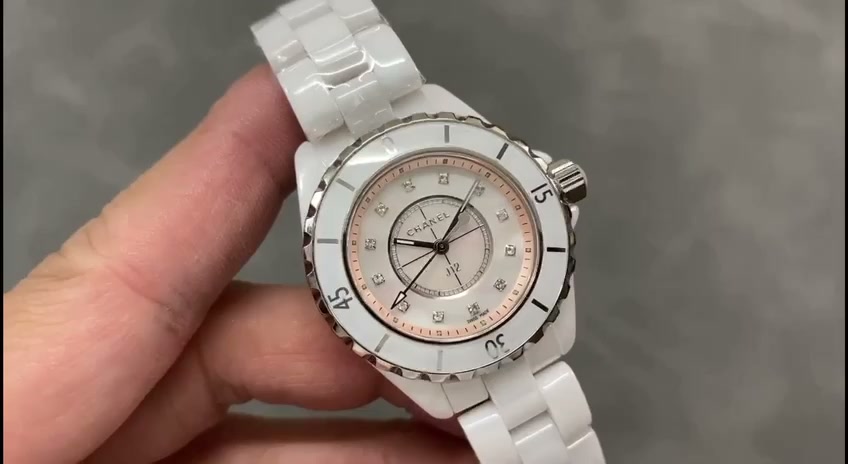 Chanel J12