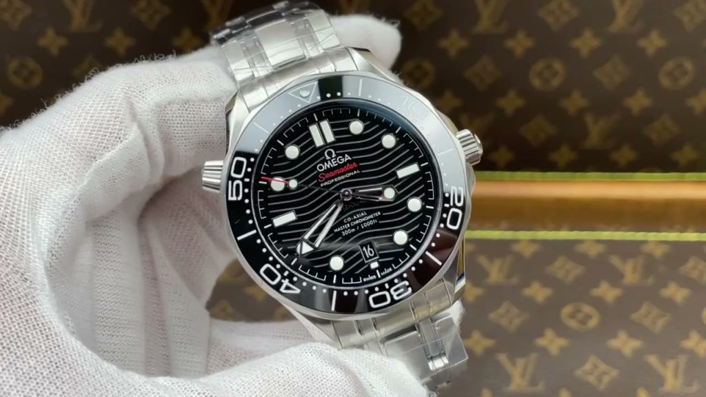 Omega Seamaster Diver 300M — AV-0157