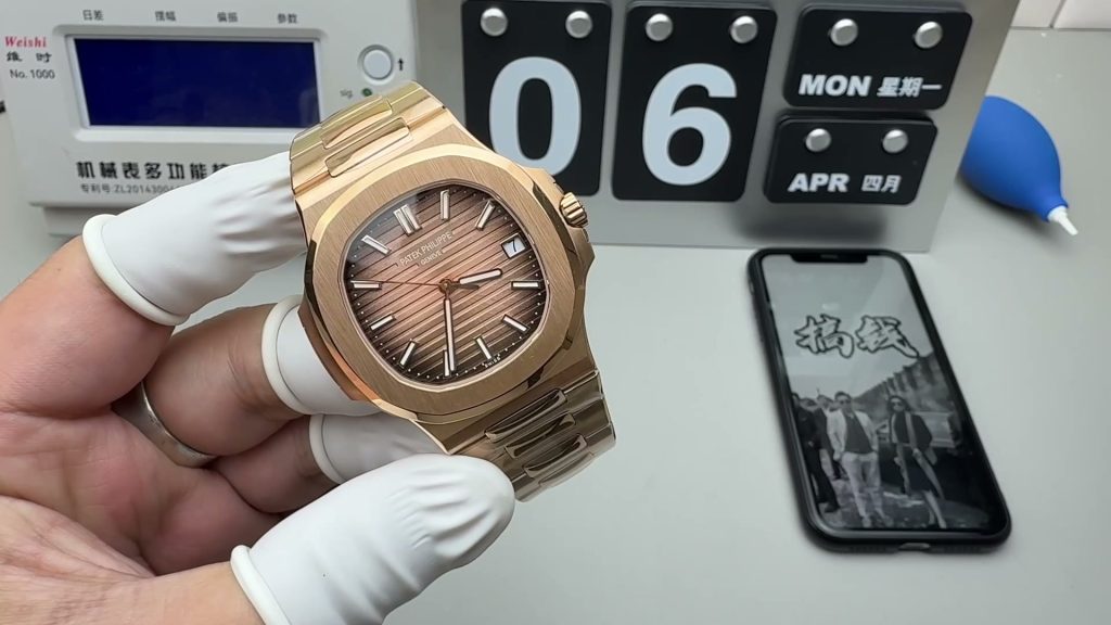 Patek Philippe Nautilus — AV-0042